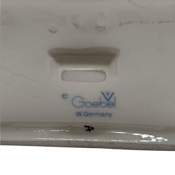 Goebel Hummel MERRY WANDERER Hum 11/0 TM2 Full Bee (Stamped) 5.25” figurine - Picture 7 of 8